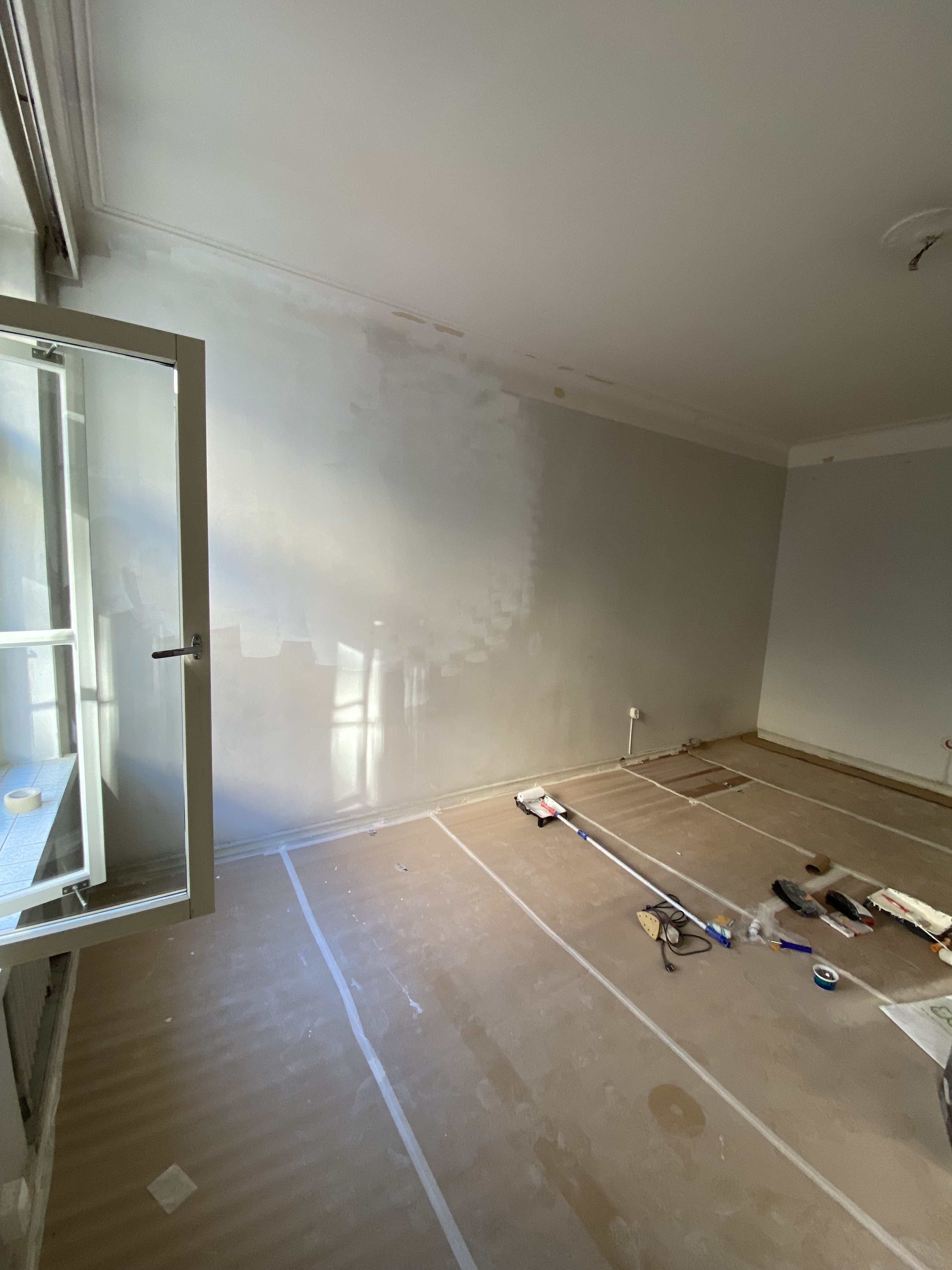 Habitación preparada para pintar
