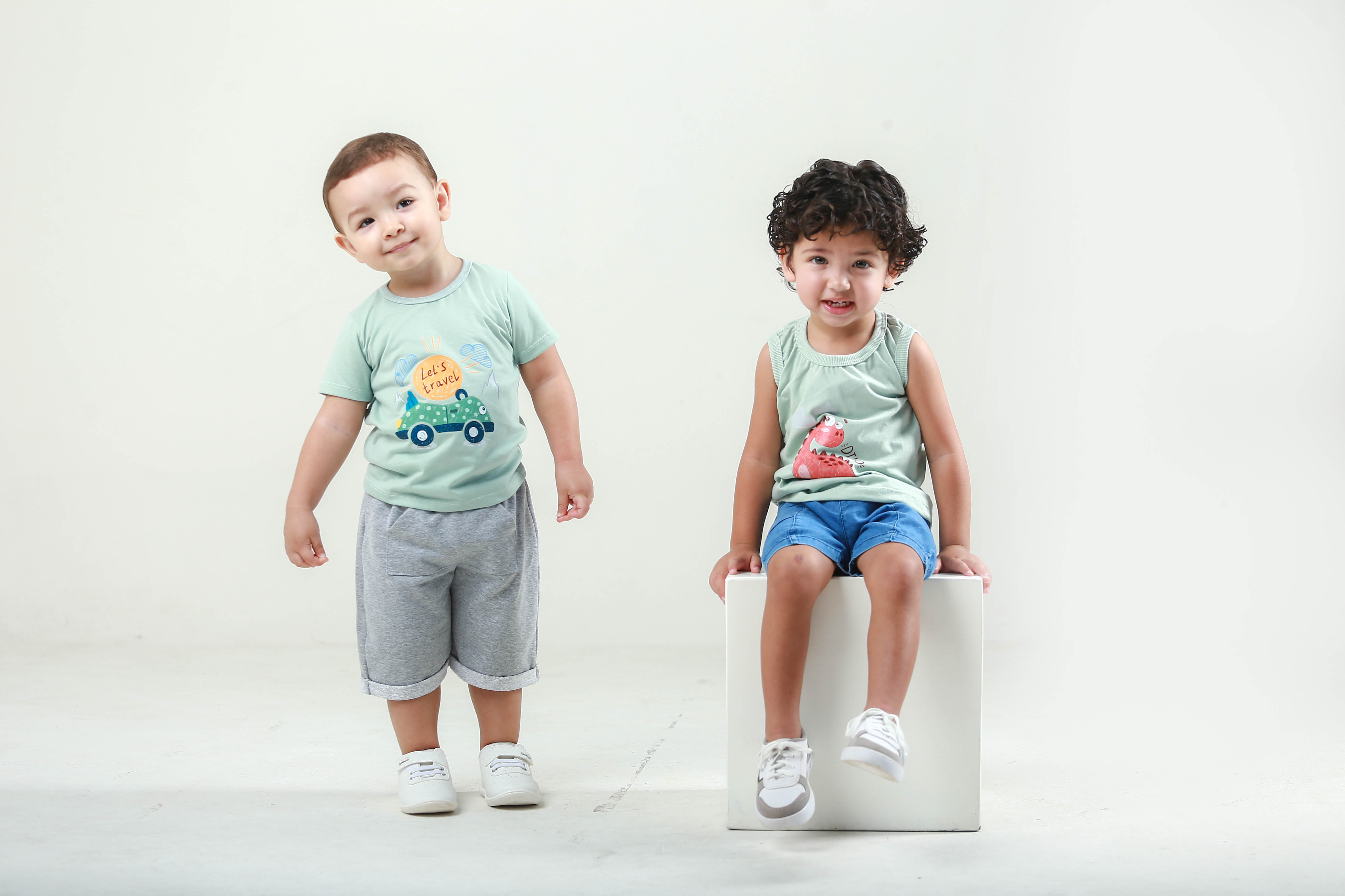 Dois meninos Molecco – camisetas verde menta