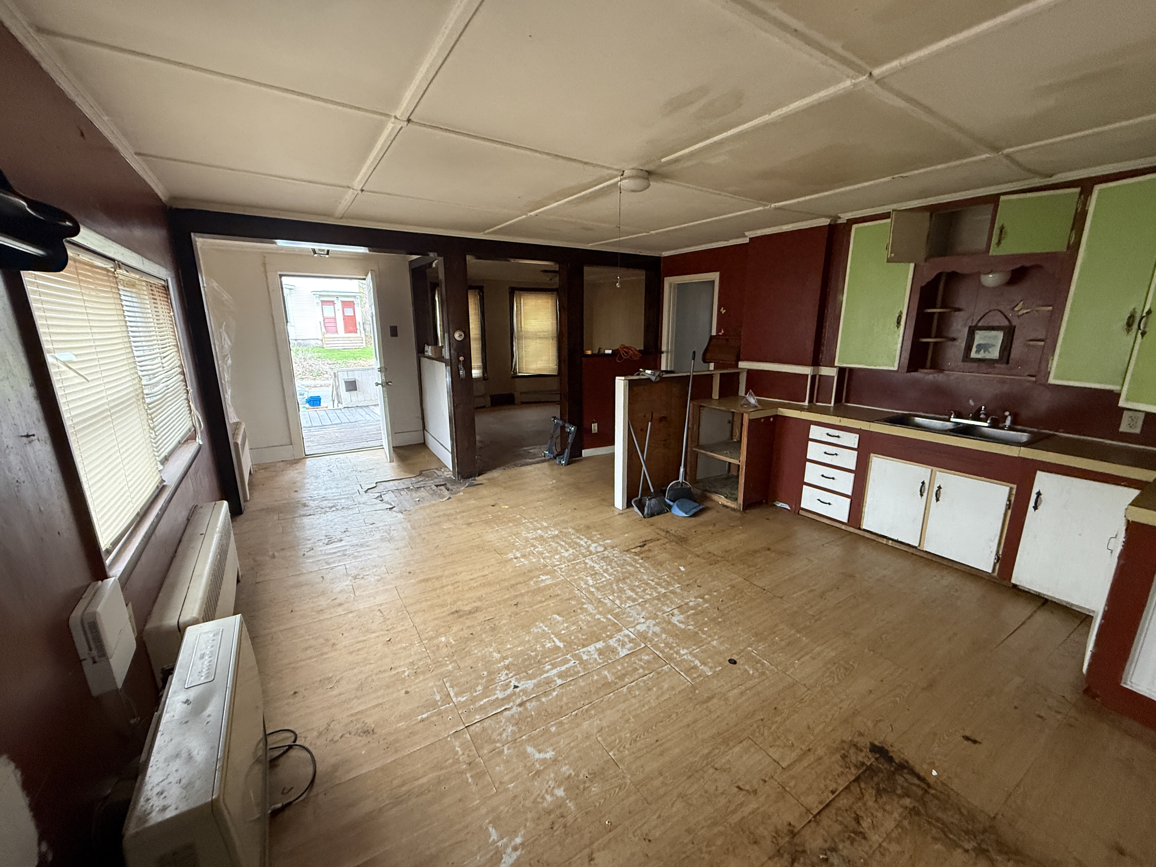 Property cleanout after - clean empty space