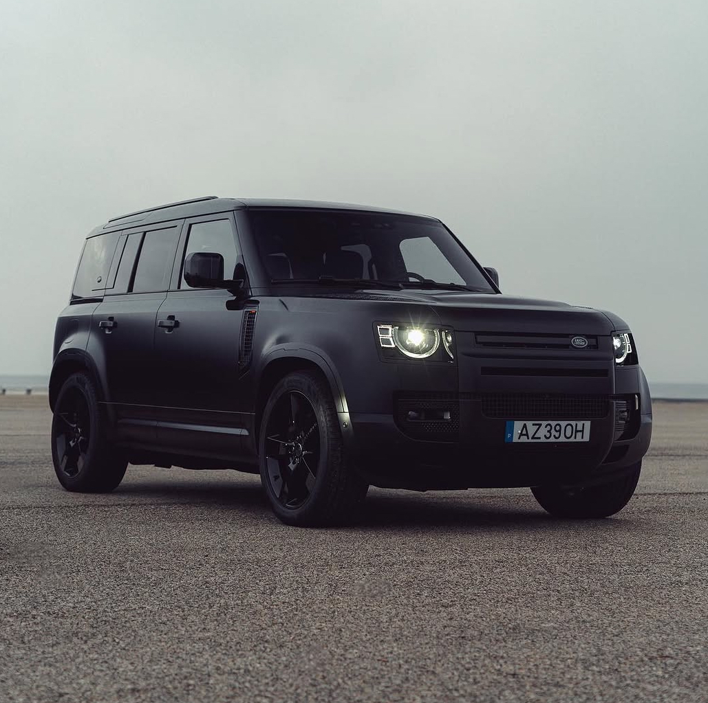 Land Rover Defender — Matte Wrap & Seal