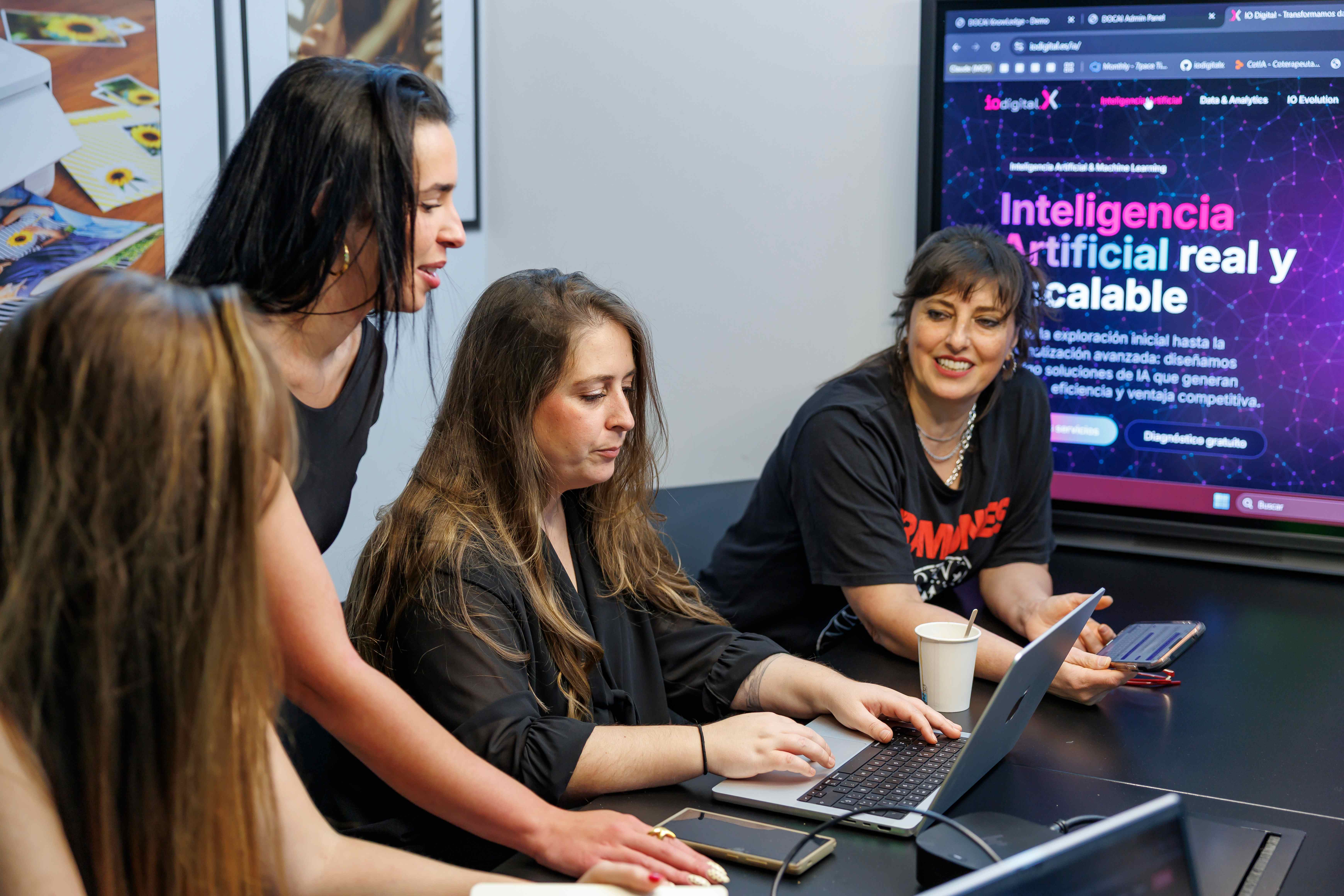 Agentes de IA en desarrollo de software: arquitectura, loops y lo que cambia realmente