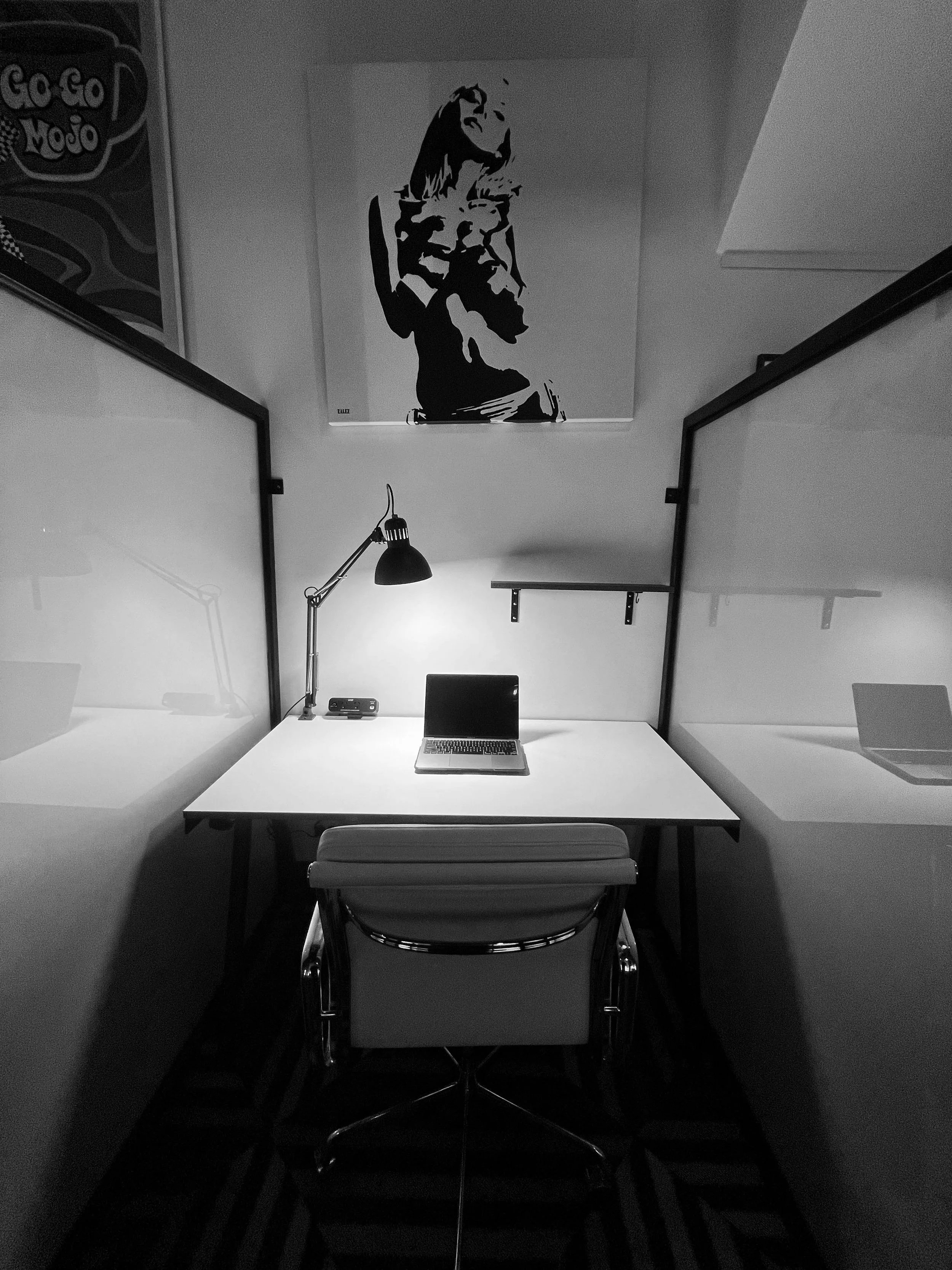 Private desk booth with lamp