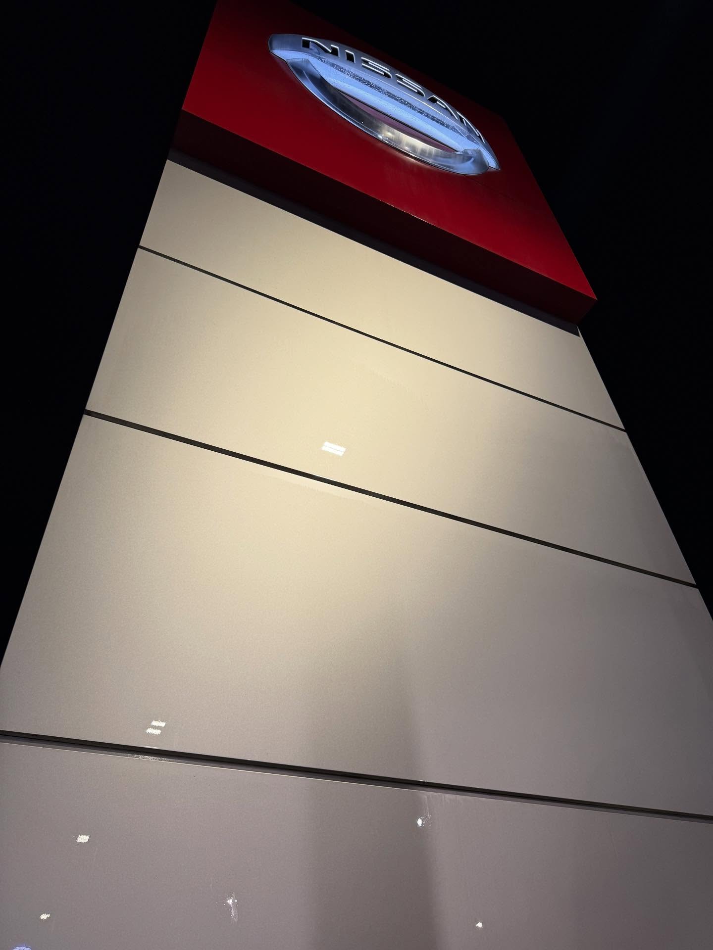Dealership Facade & Signage