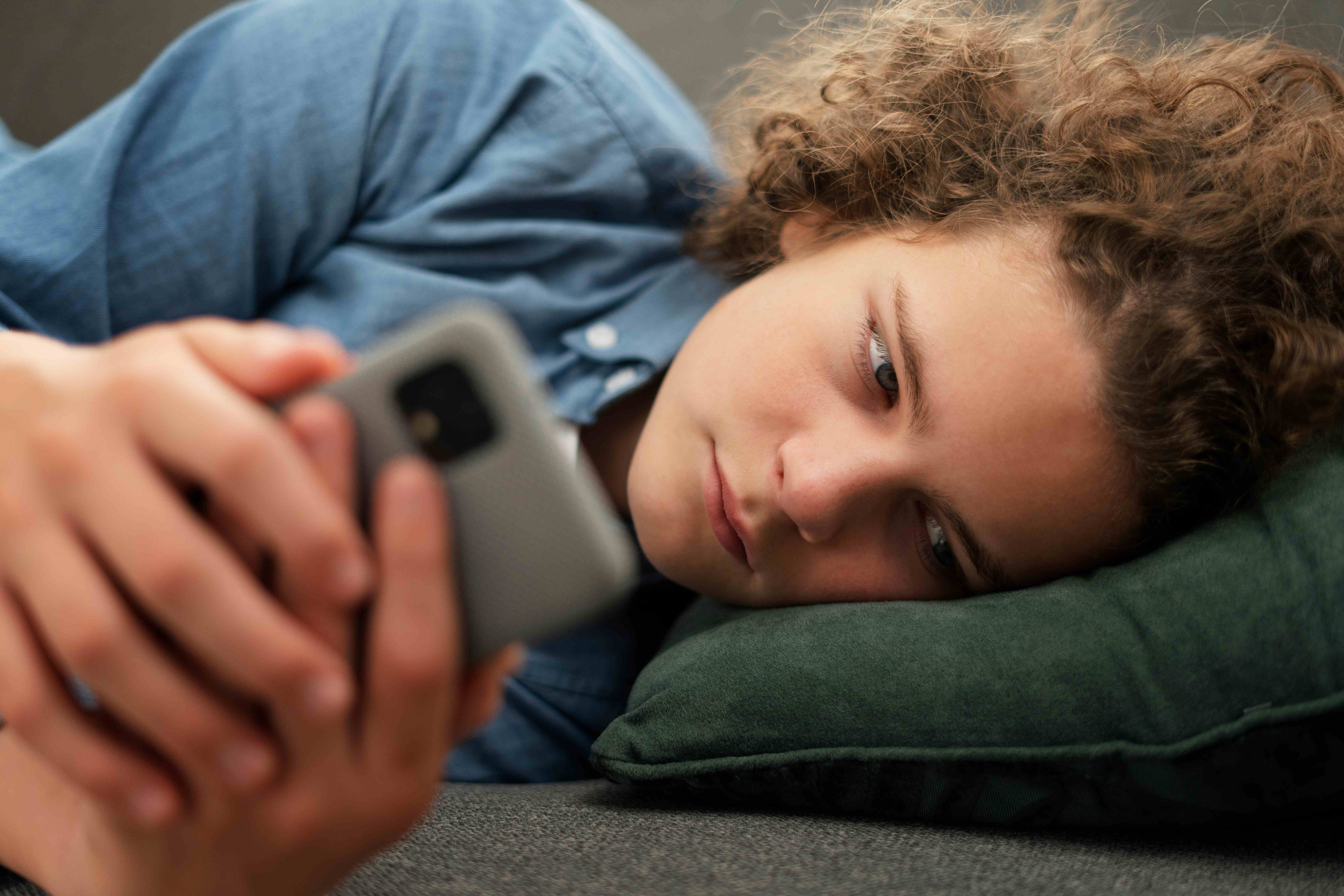 ¿Cómo influyen las redes sociales en el bienestar? Conclusiones y datos esenciales