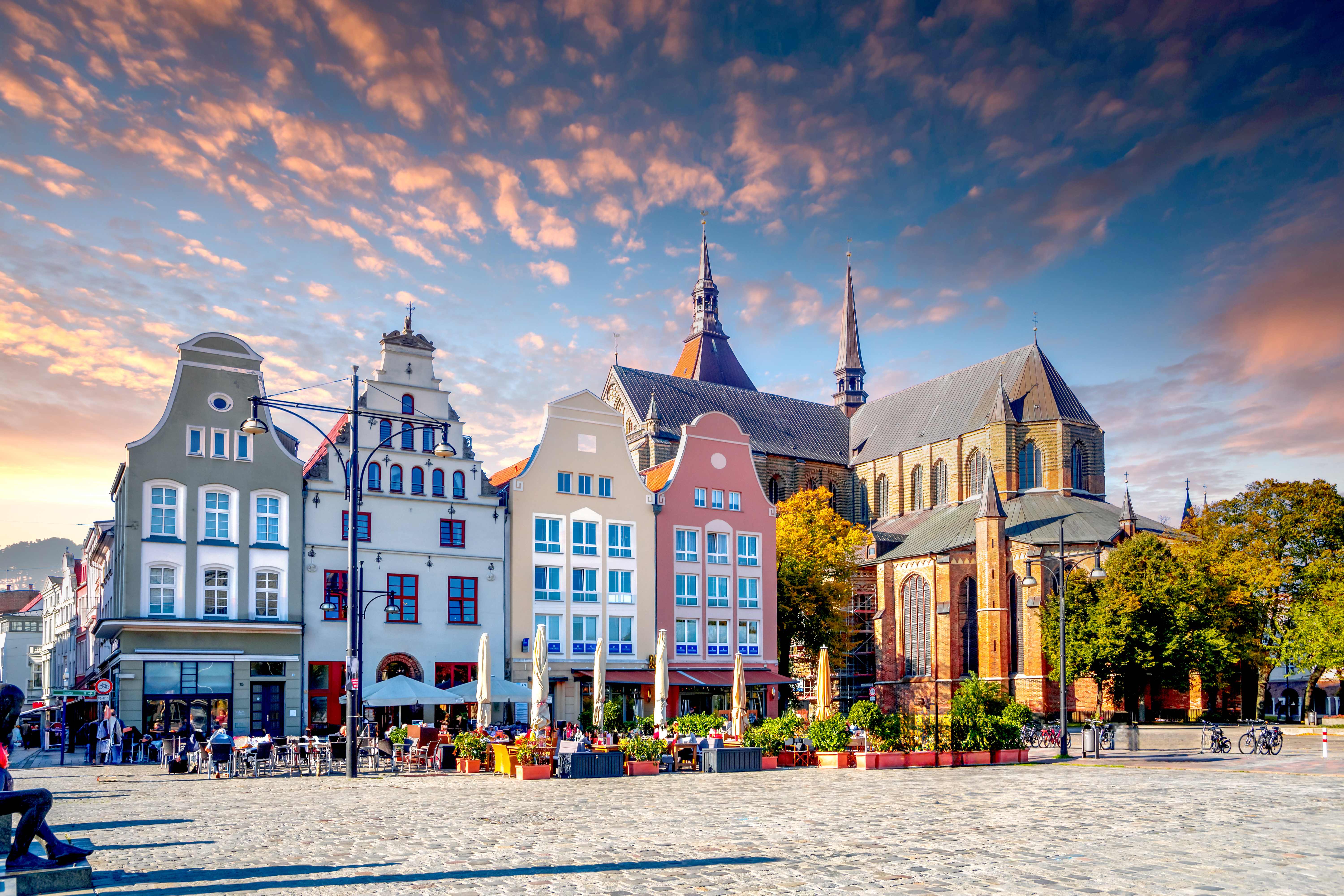 Rostock Altstadt – Kirche und historische Gebäude