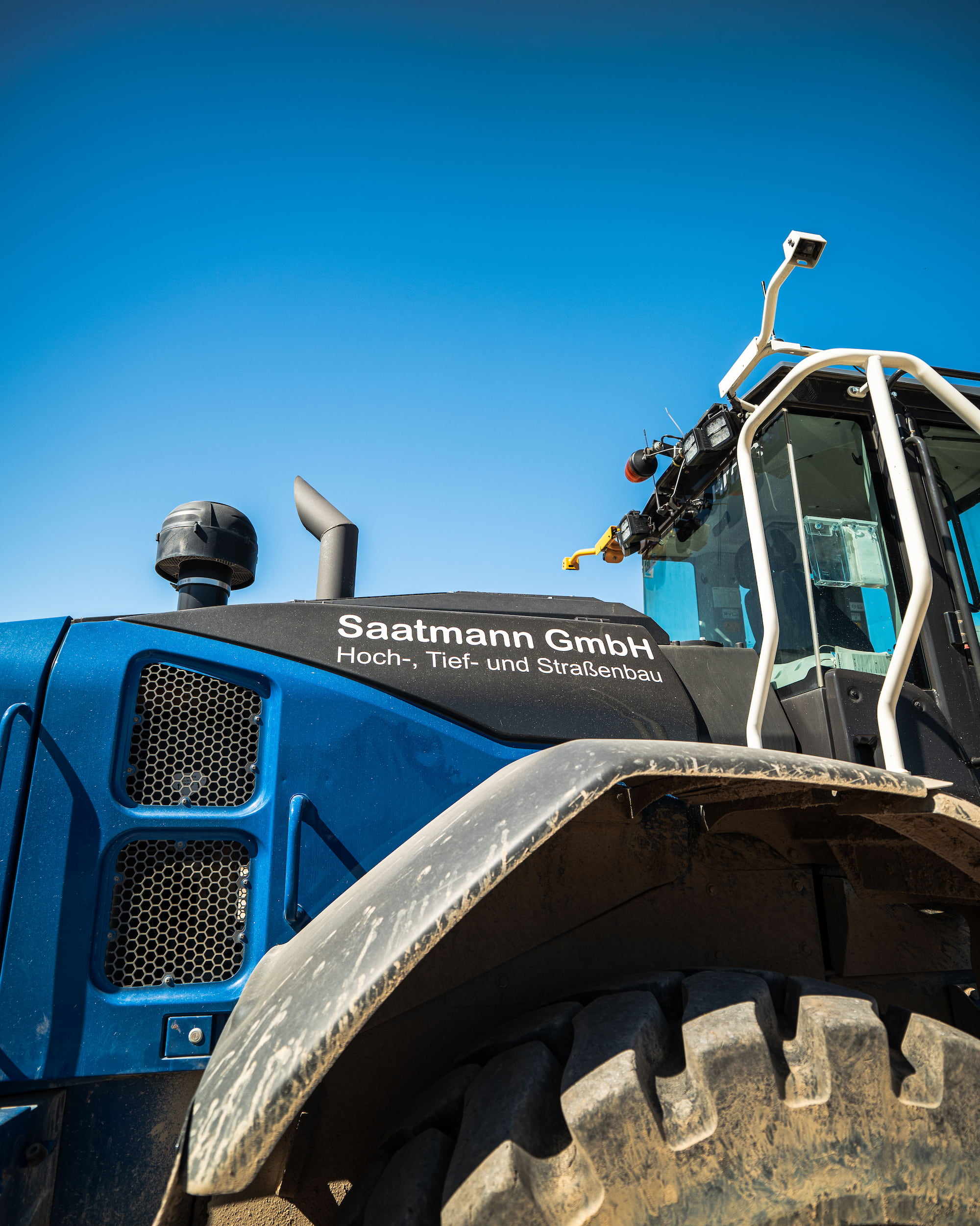 Saatmann GmbH Radlader - Hoch-, Tief- und Straßenbau