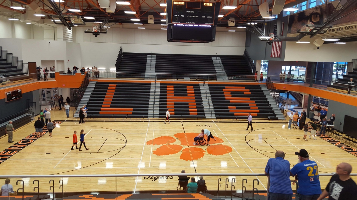 Lawrenceburg HS — Structural Glass Mezzanine Guardrail, Gymnasium Overview