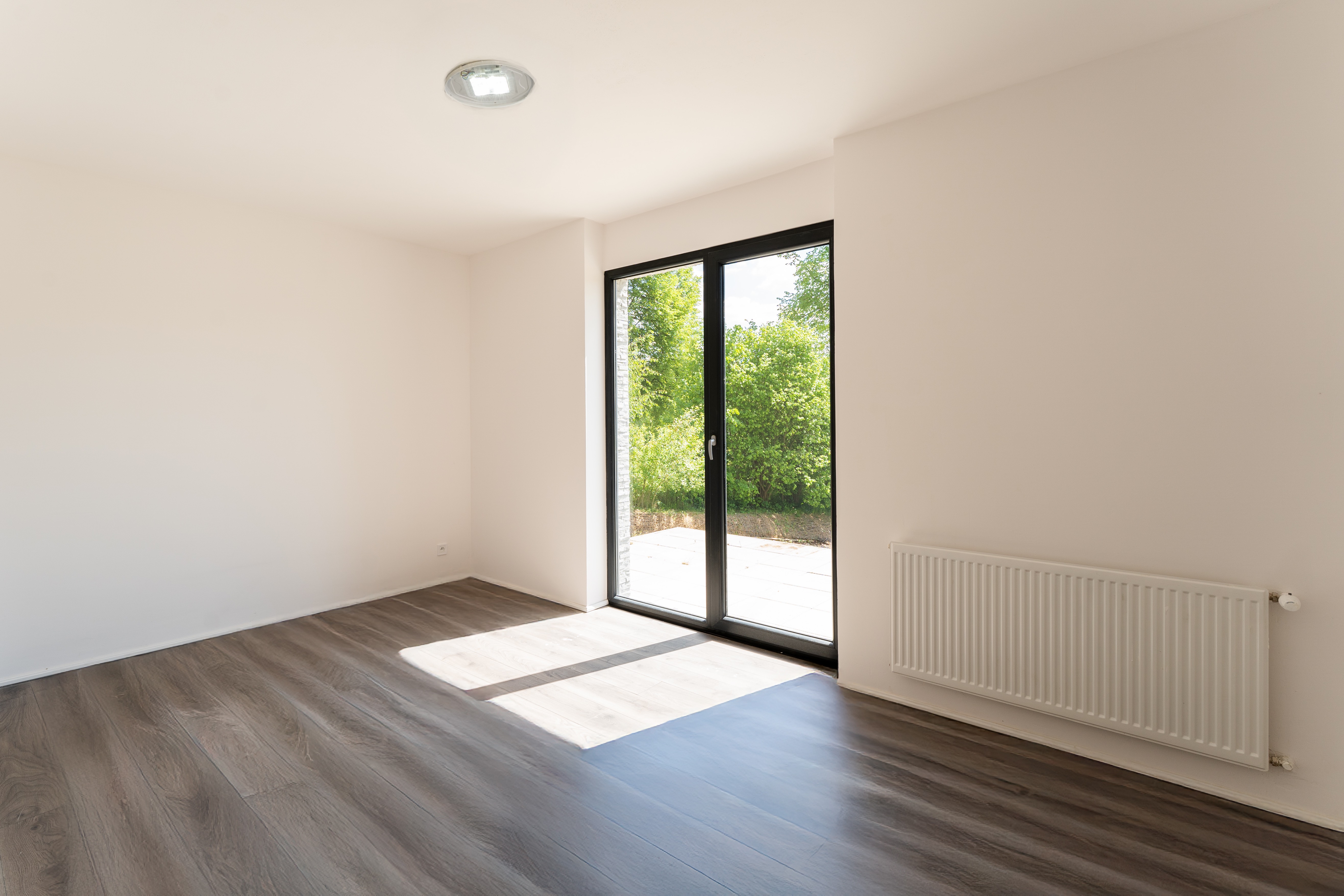Bedroom with sliding doors to terrace