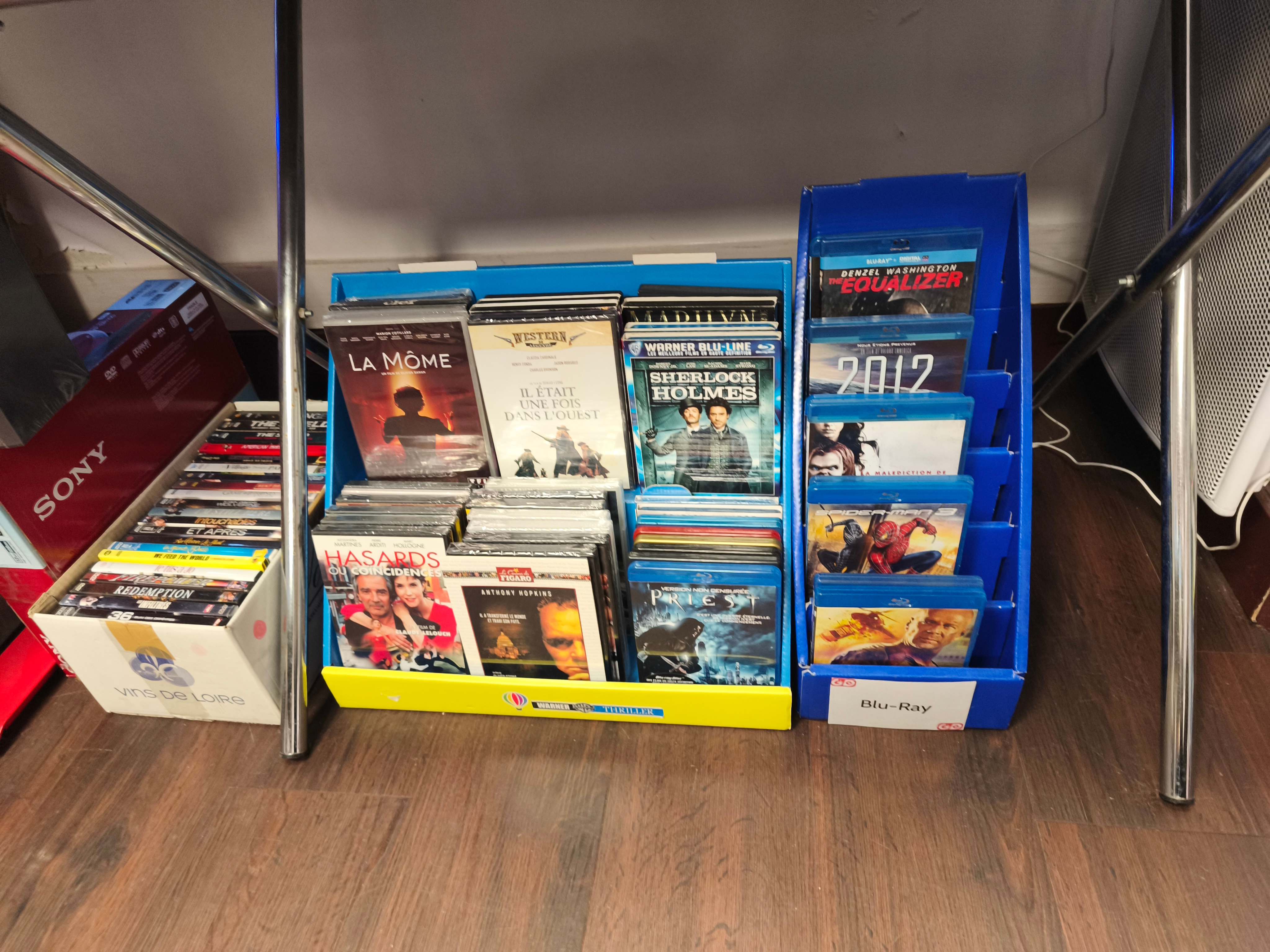 Rayons DVD et Blu-ray avec selection variee