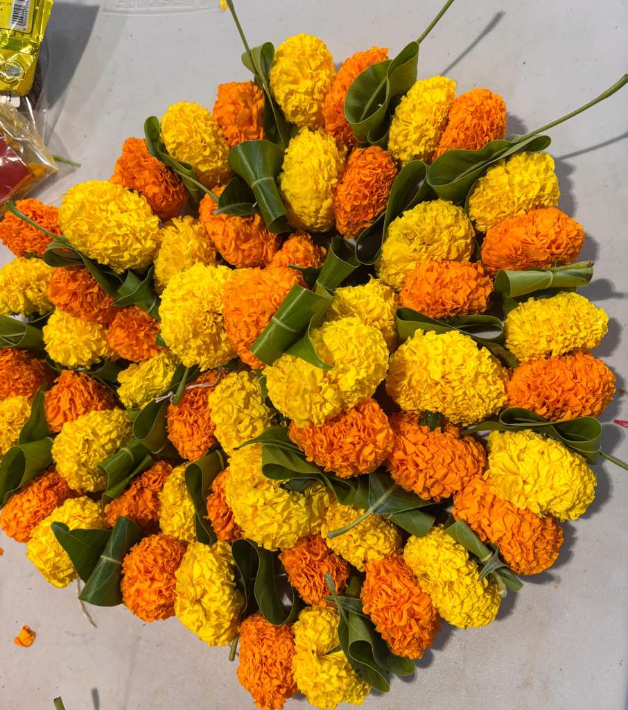 Marigold String with Mango Leaves
