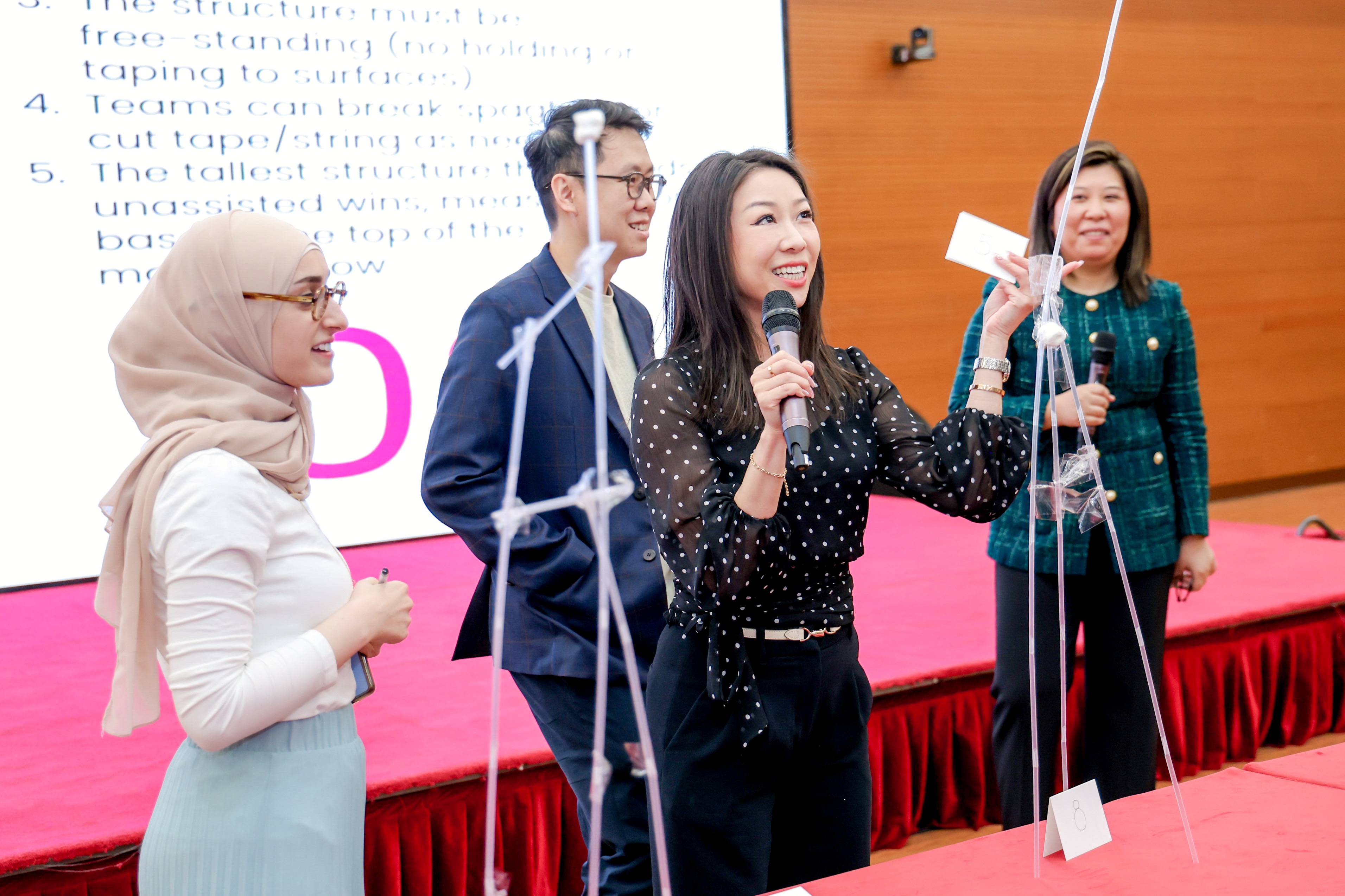 Team building marshmallow challenge competition