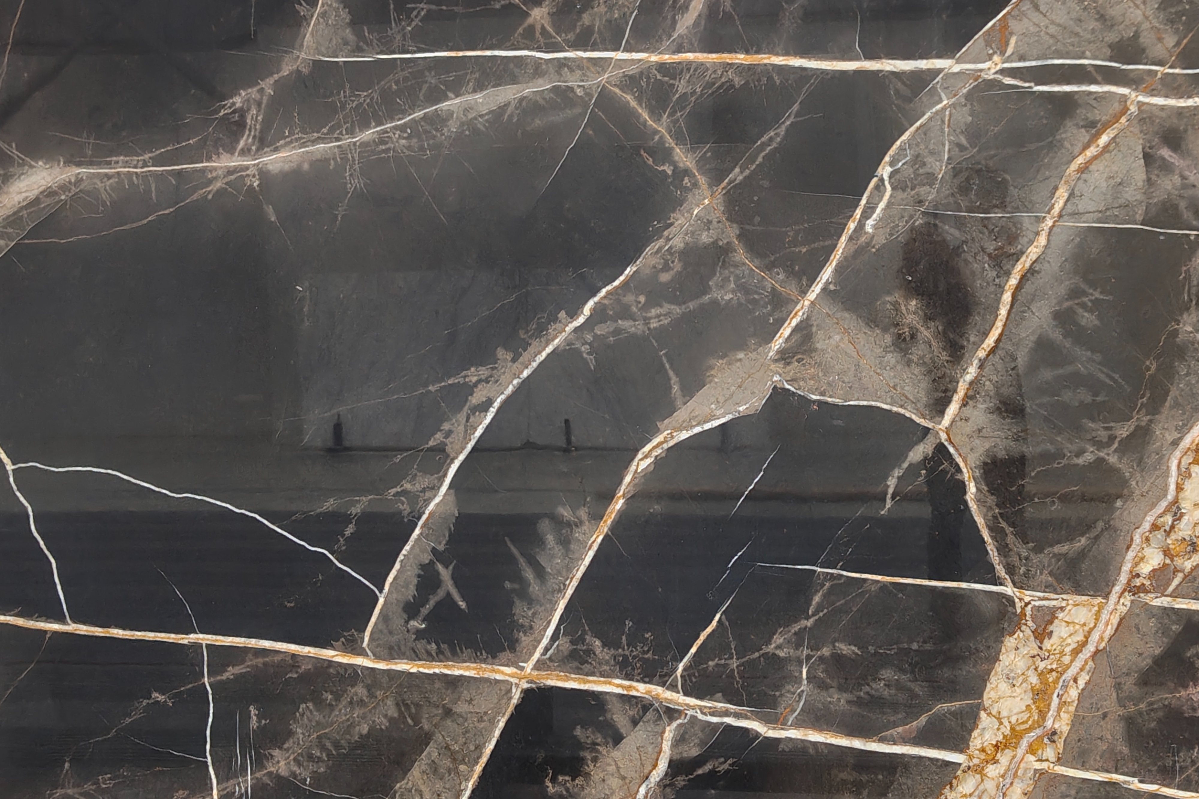 Meta Rust 3:2 landscape marble texture