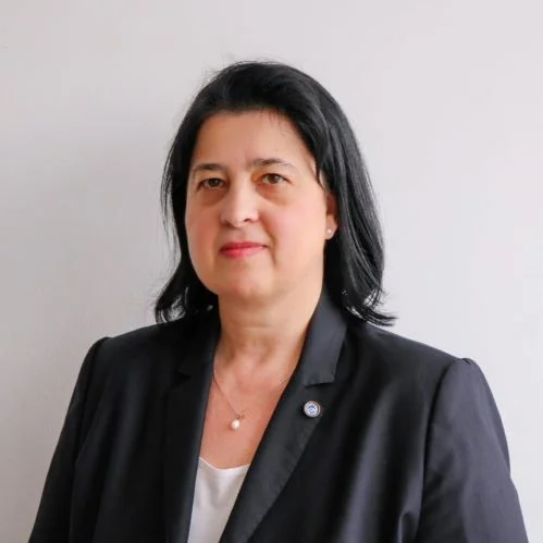 Nicoleta Dina