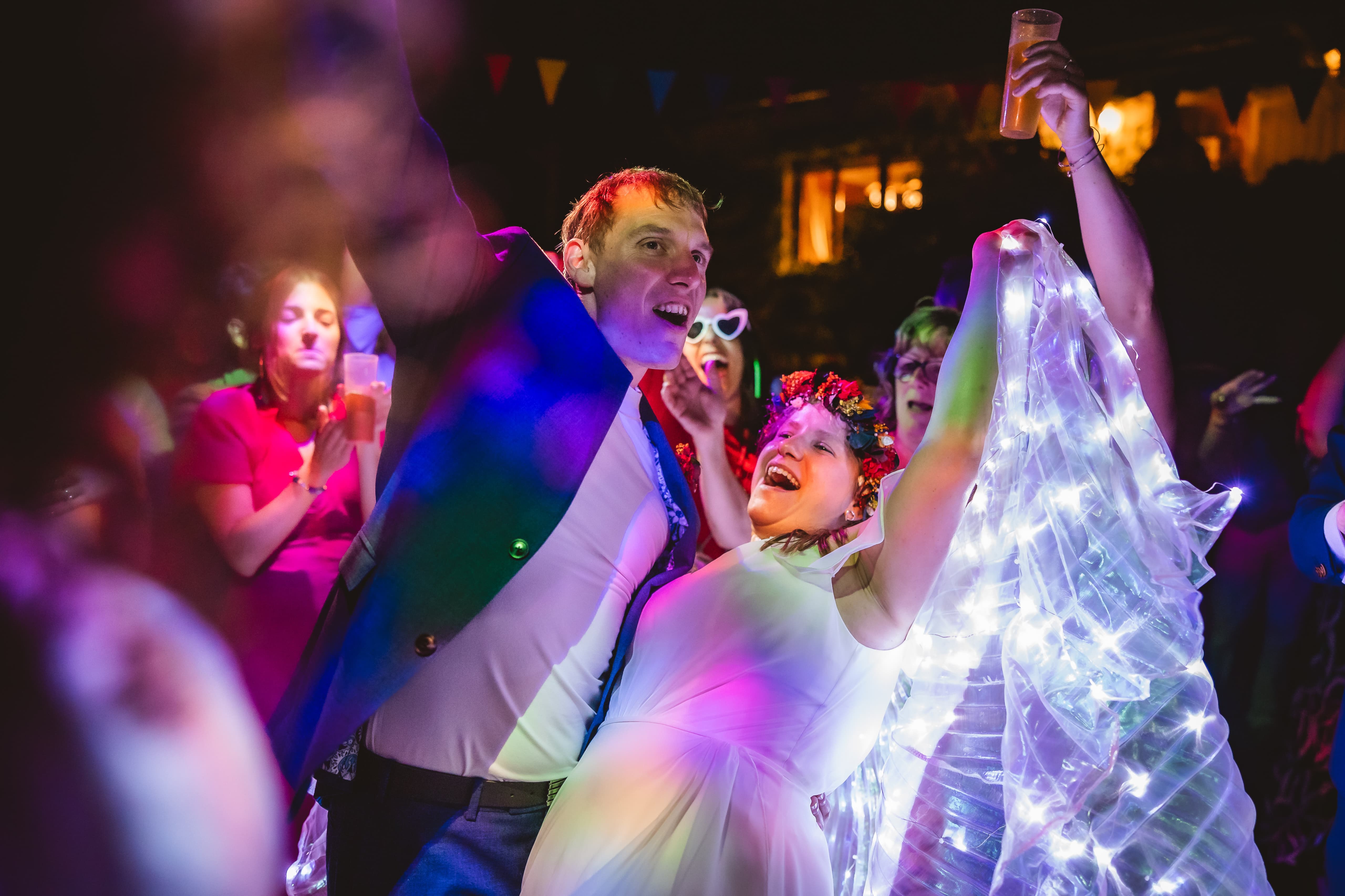 Novios en su boda