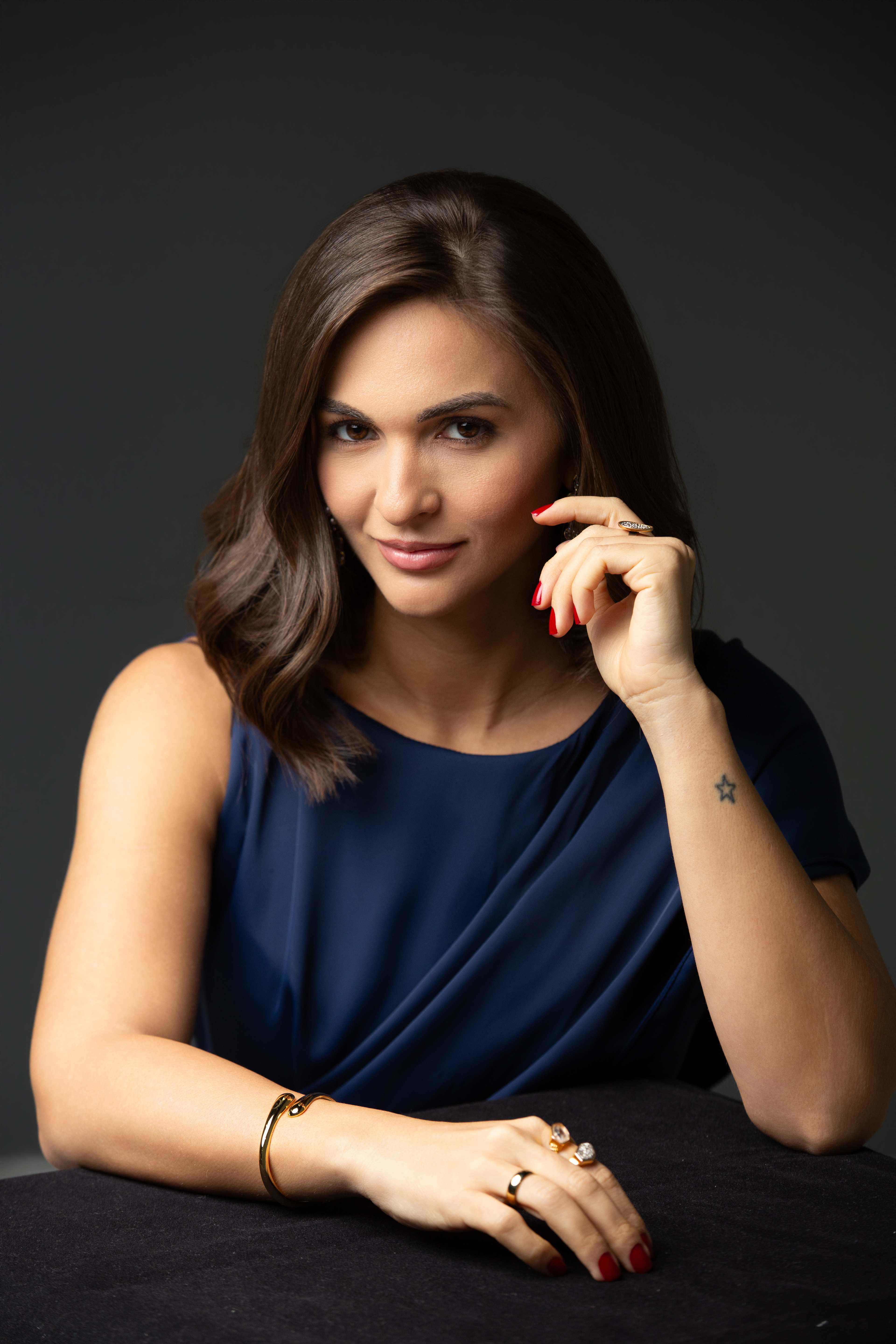 Dra. Kassia Galvão