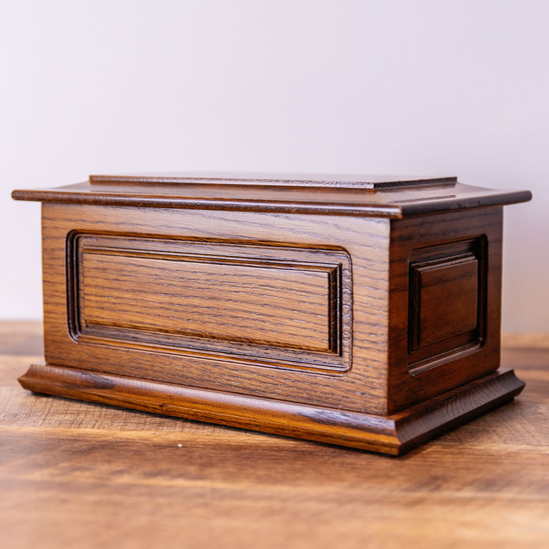 Oak — Solid oak, raised panel