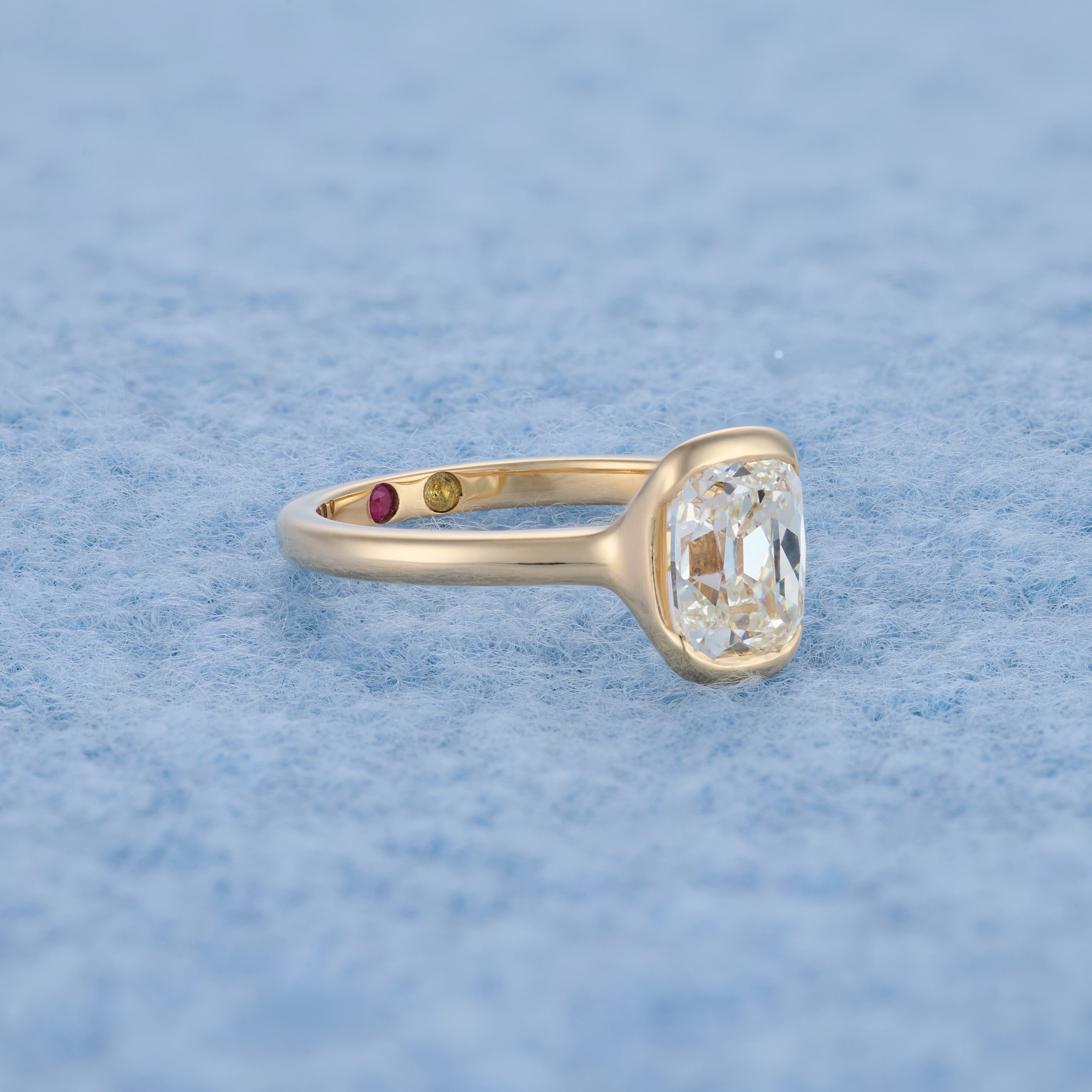 Old mine half bezel with pave bridge, side angle