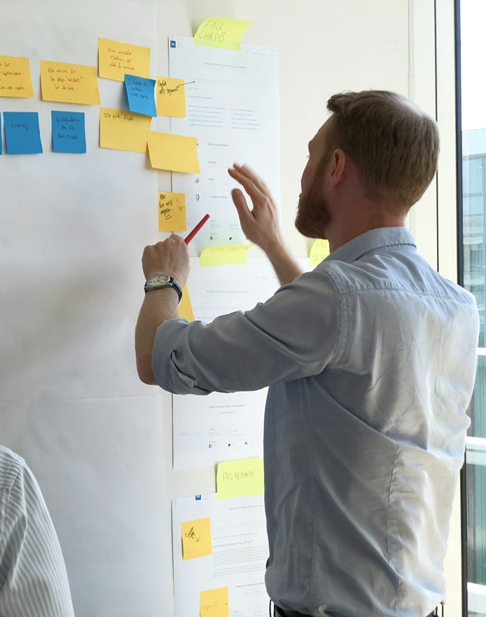 Project manager coordinating team