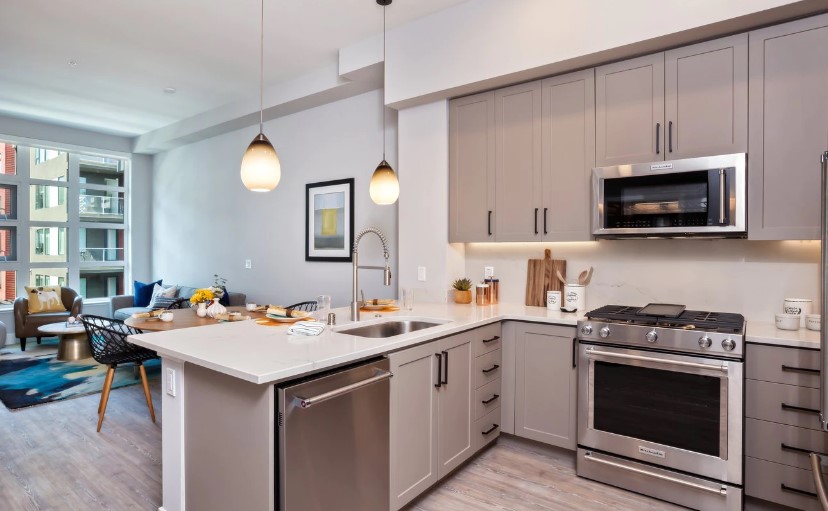 Public Market — Stone Gray, Statuario Nuvo quartz