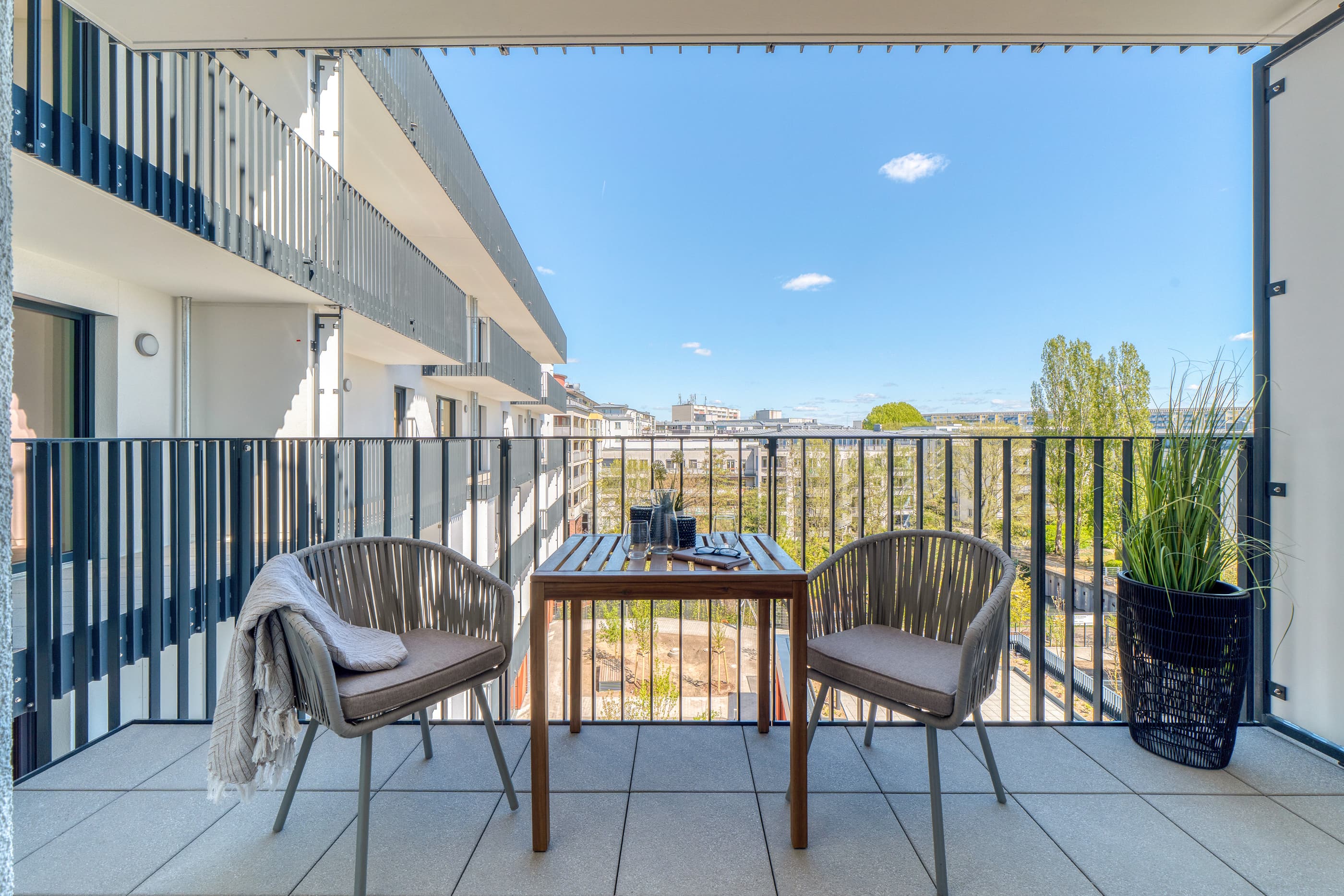 Balkon mit Blick ins Gruene