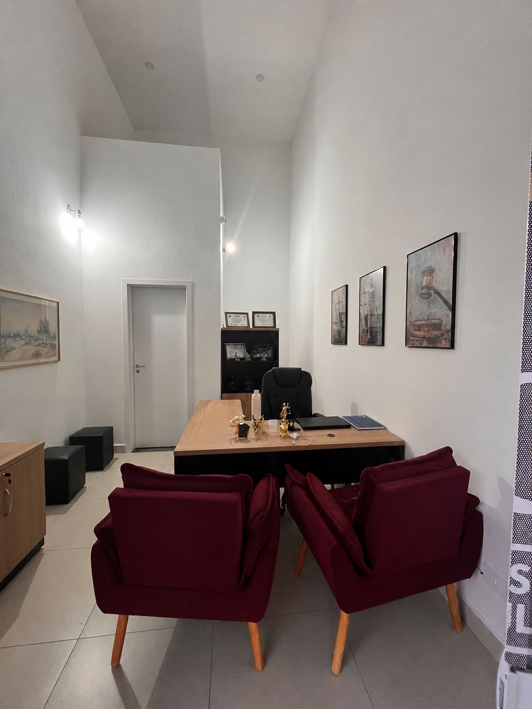 Sala de reunião do escritório em São José dos Pinhais