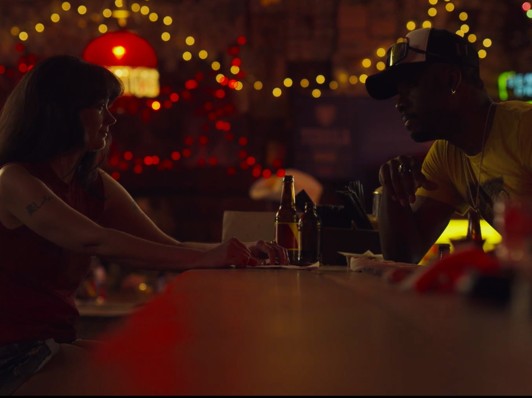 Dee and a friend share a late-night conversation