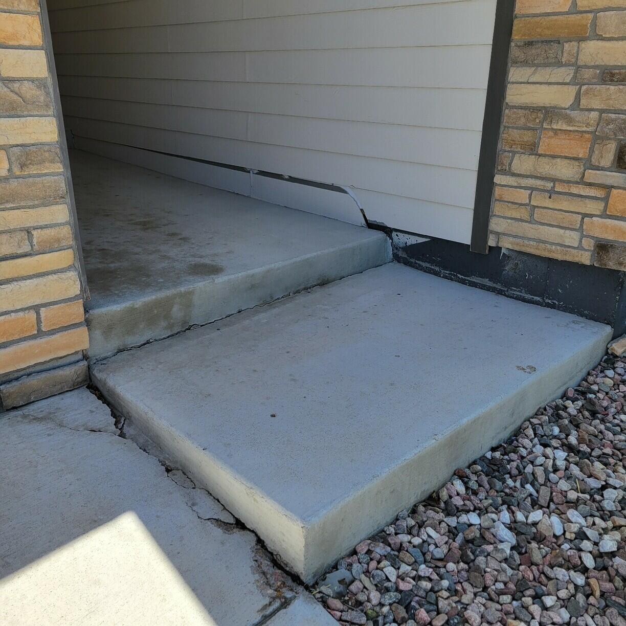 Garage Stoop Crack Repair - Before