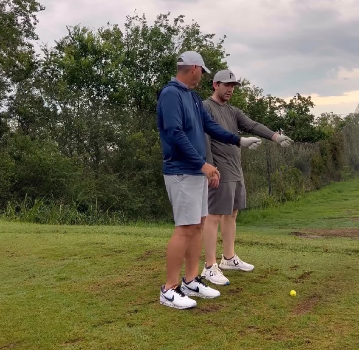 Scott Hause coaching on the practice tee