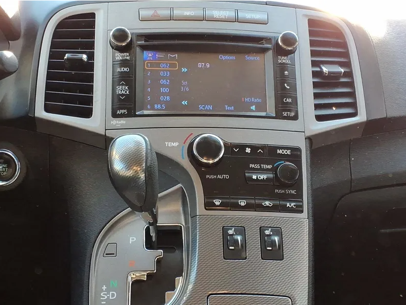 2013 Toyota Venza XLE AWD - Thumbnail 5