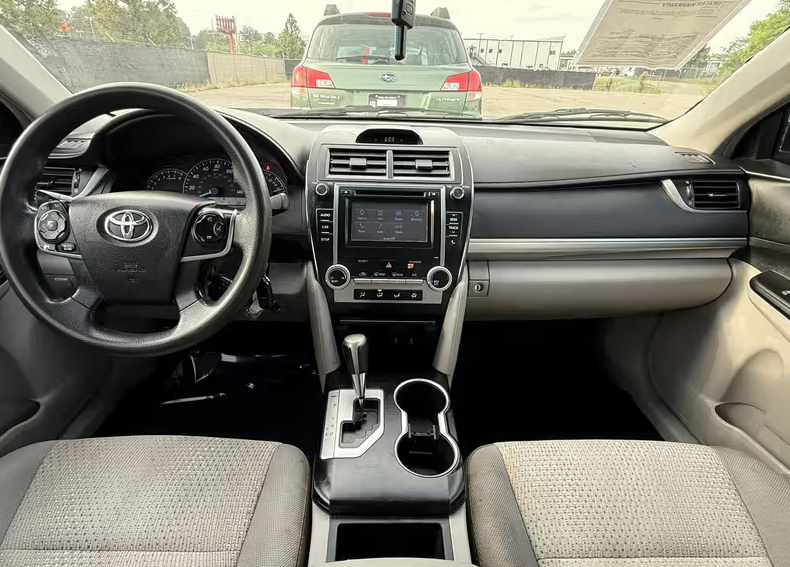2014 Toyota Camry FWD - Thumbnail 3