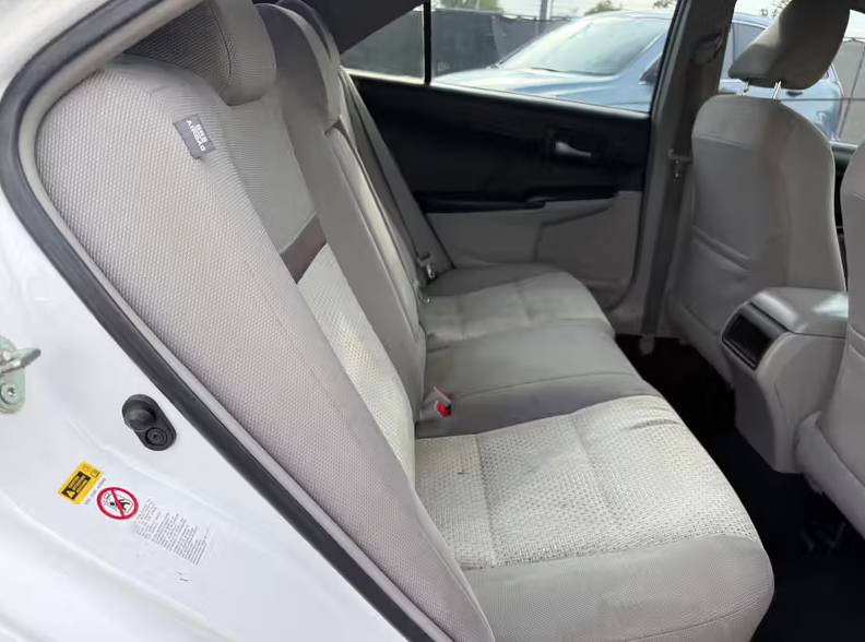 2014 Toyota Camry FWD - Thumbnail 9