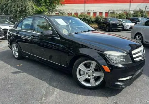 2011 Mercedes-Benz C-Class C 300 4MATIC Luxury - Thumbnail 2