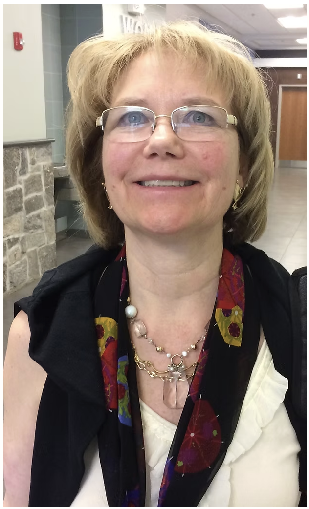 Reading specialist portrait - warm and approachable educator