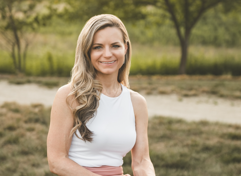 Lindsey, founder of Modern Mom University
