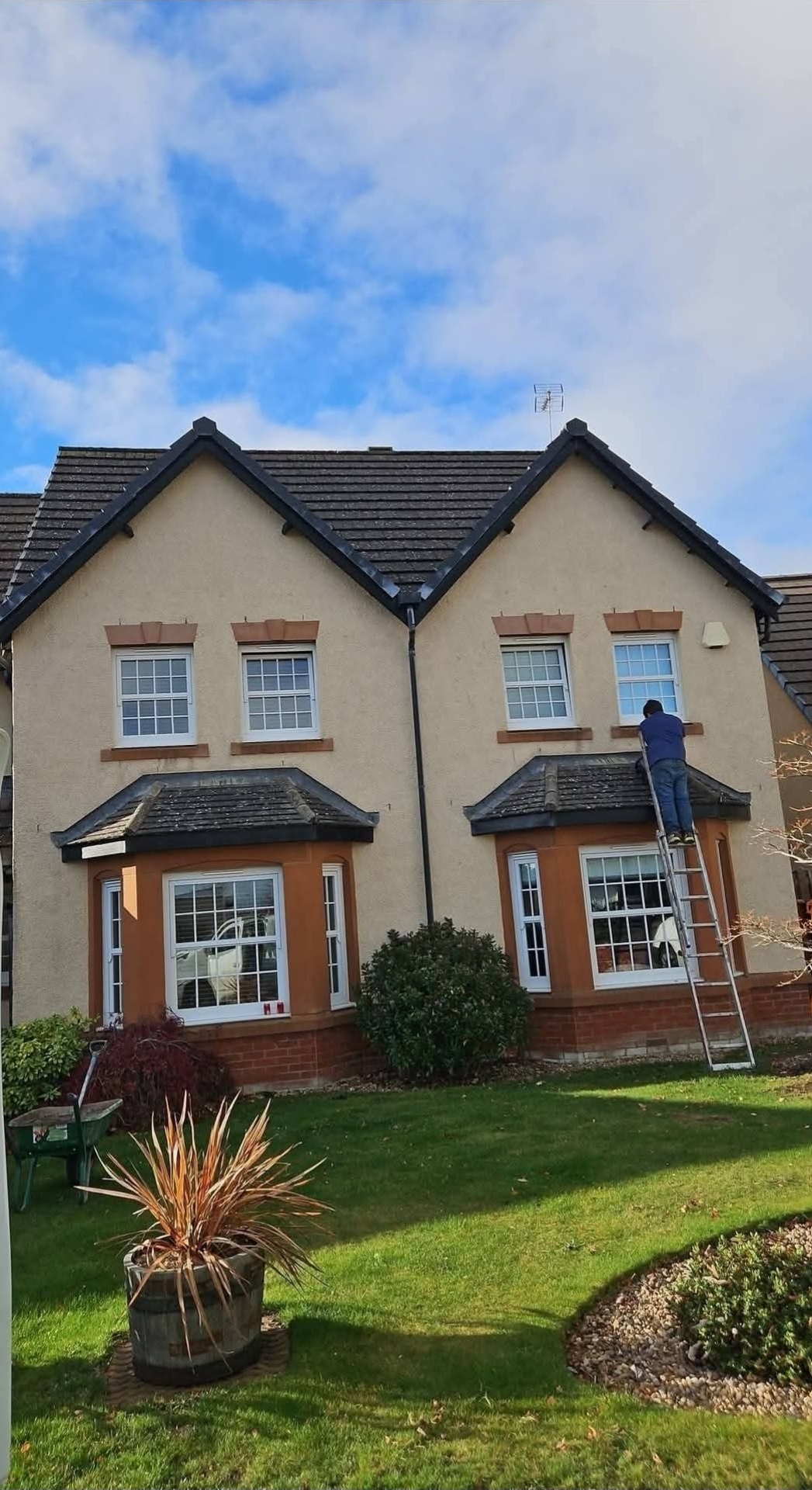 Roof Repairs services in Edinburgh and Fife