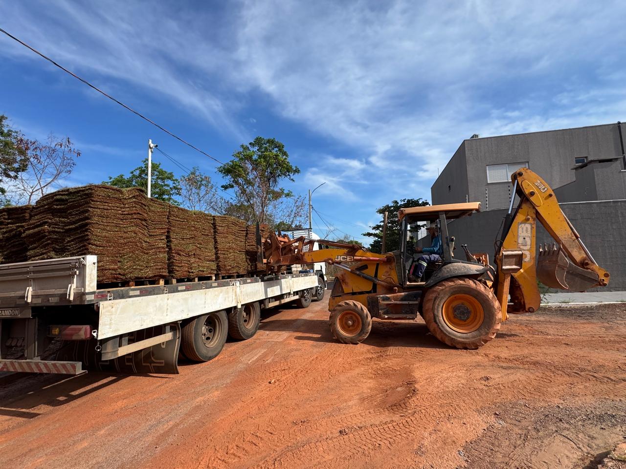 Transporte e Entrega de Gramas