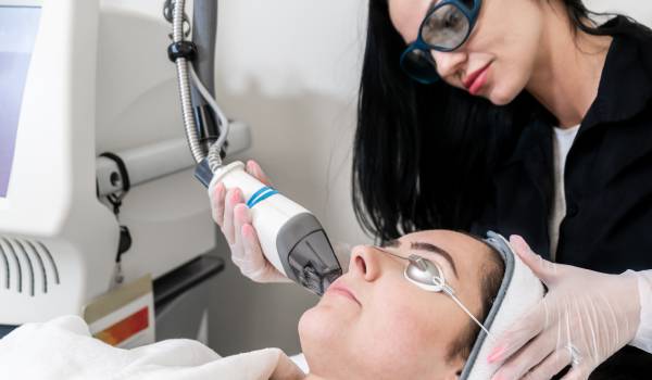 Skin Rejuventation Berlin Hautverjüngung mithilfe modernster Technologie