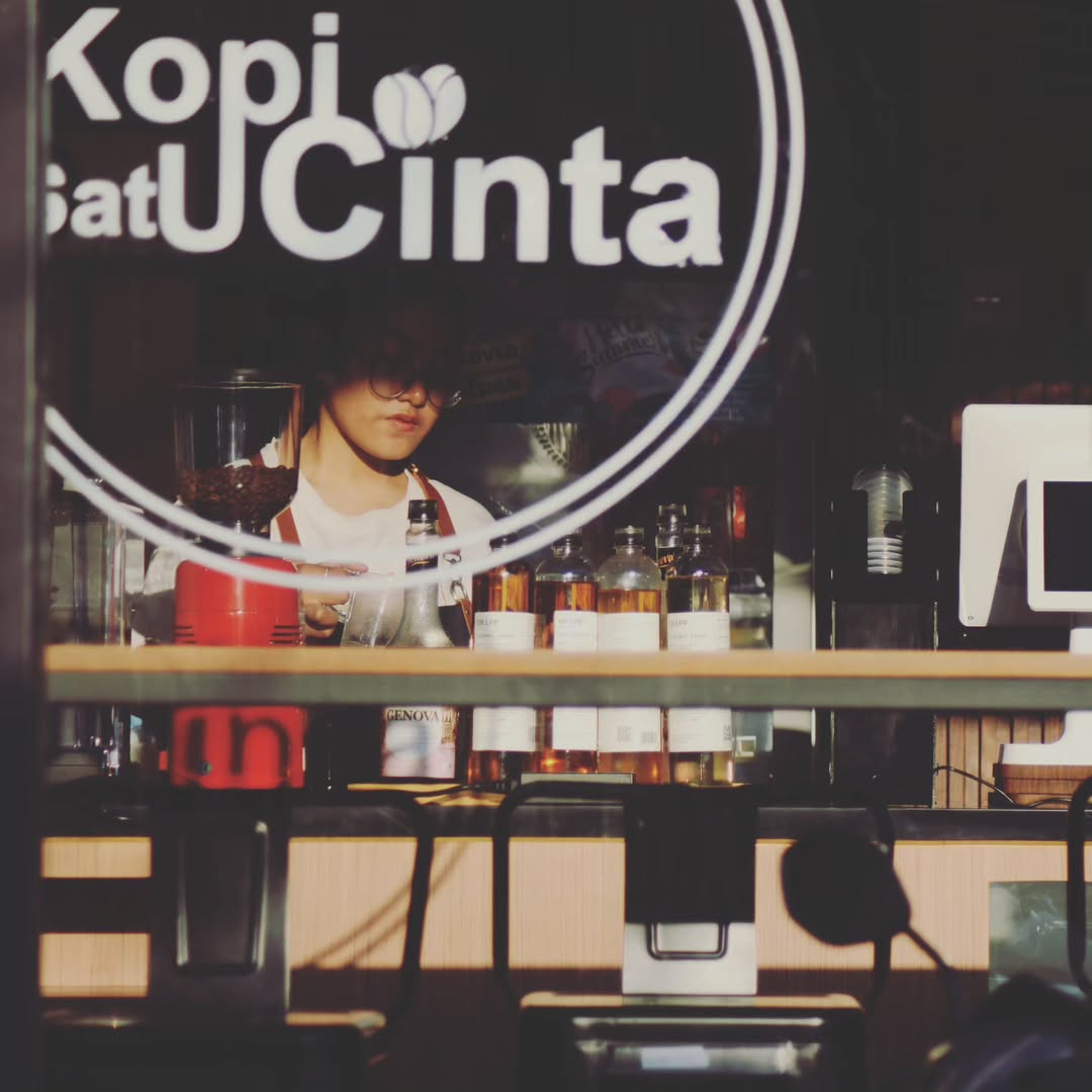 Suasana outlet Kopi Satu Cinta