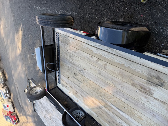 Utility Trailer - Triple Crown 6x10 610U - Detail view 2 - Premium rental option in Hillsborough Somerset County NJ