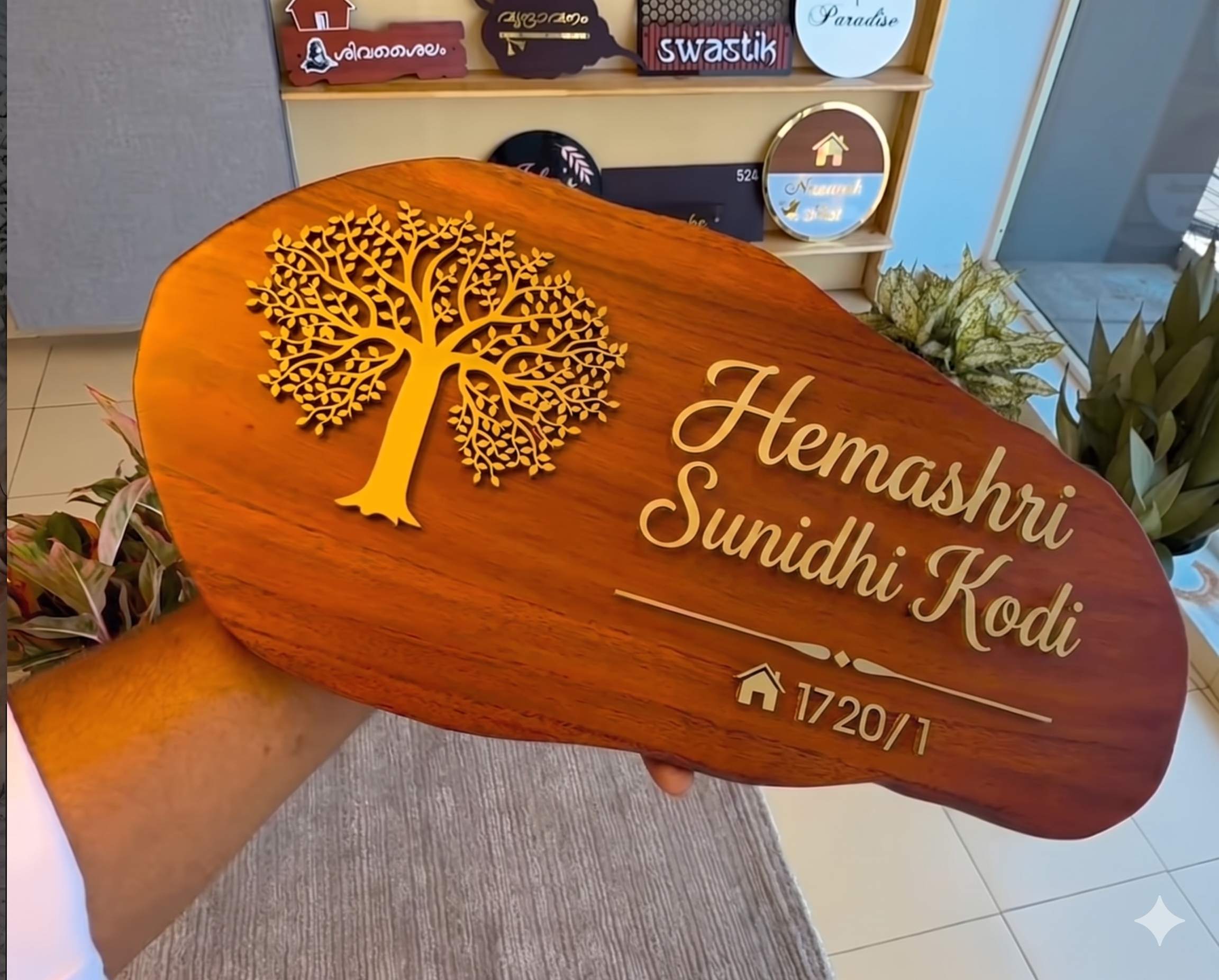 Wooden Round Tree Design Sunidhi