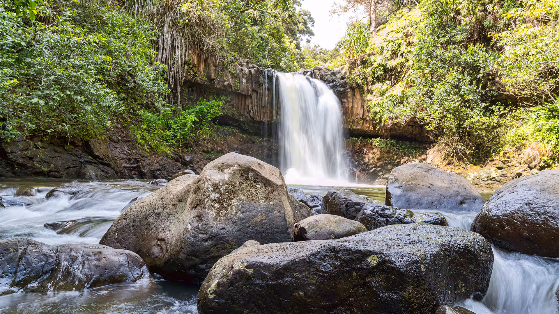 Twin Falls, North Shore - Image 1