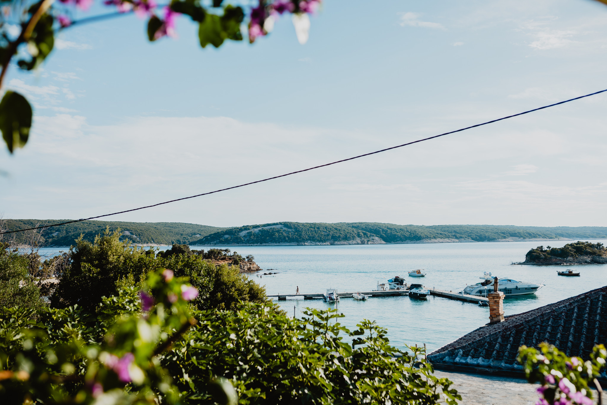 Pogled na more i otok