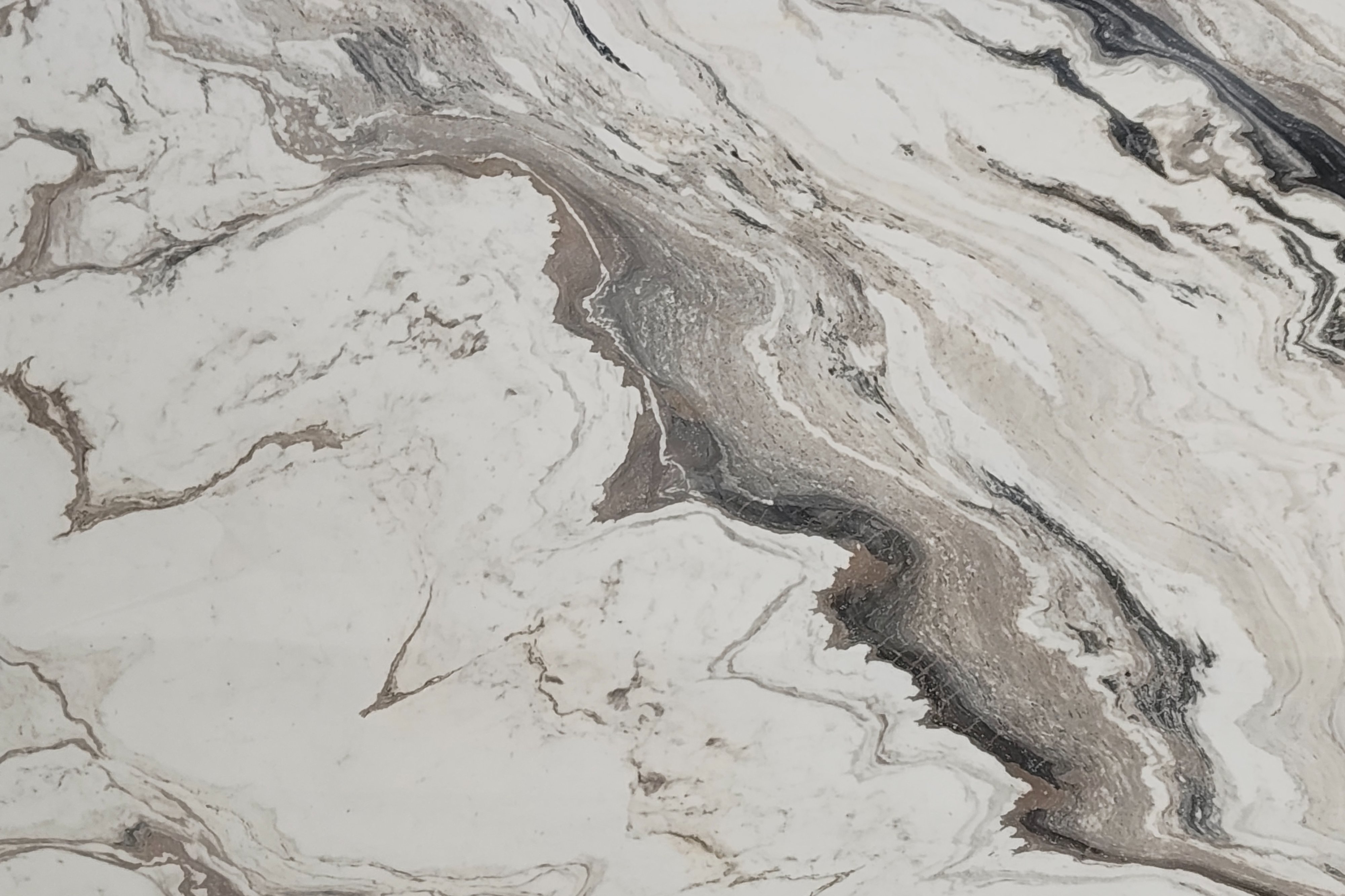 Volakas White marble slab in the Wow White collection