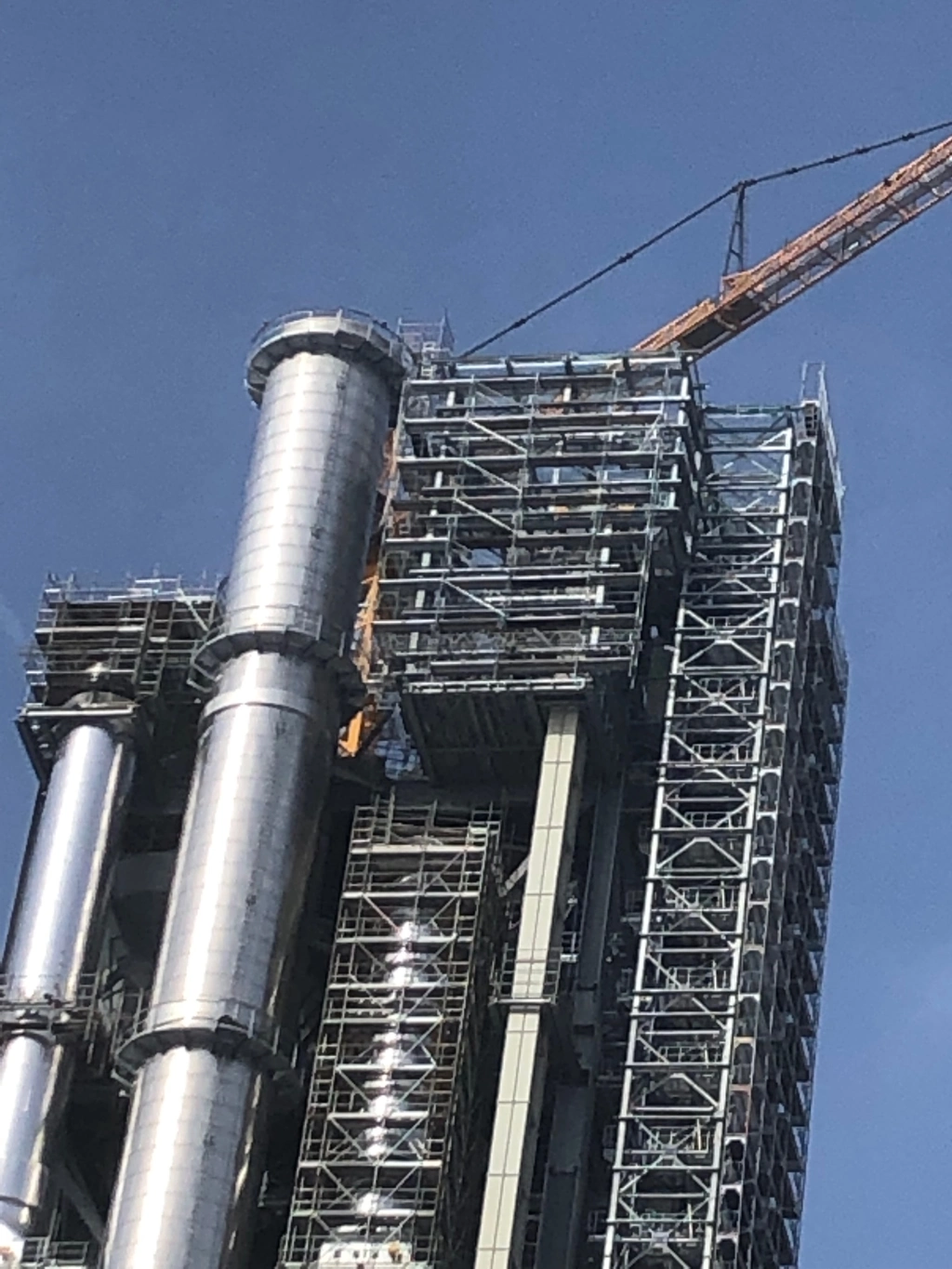 Hängegerüst am Wärmetauscherturm Schelklingen ab 140 m Höhe — K&K Spezialgerüstbau, Hängegerüstbau Industrieanlage Extremhöhe