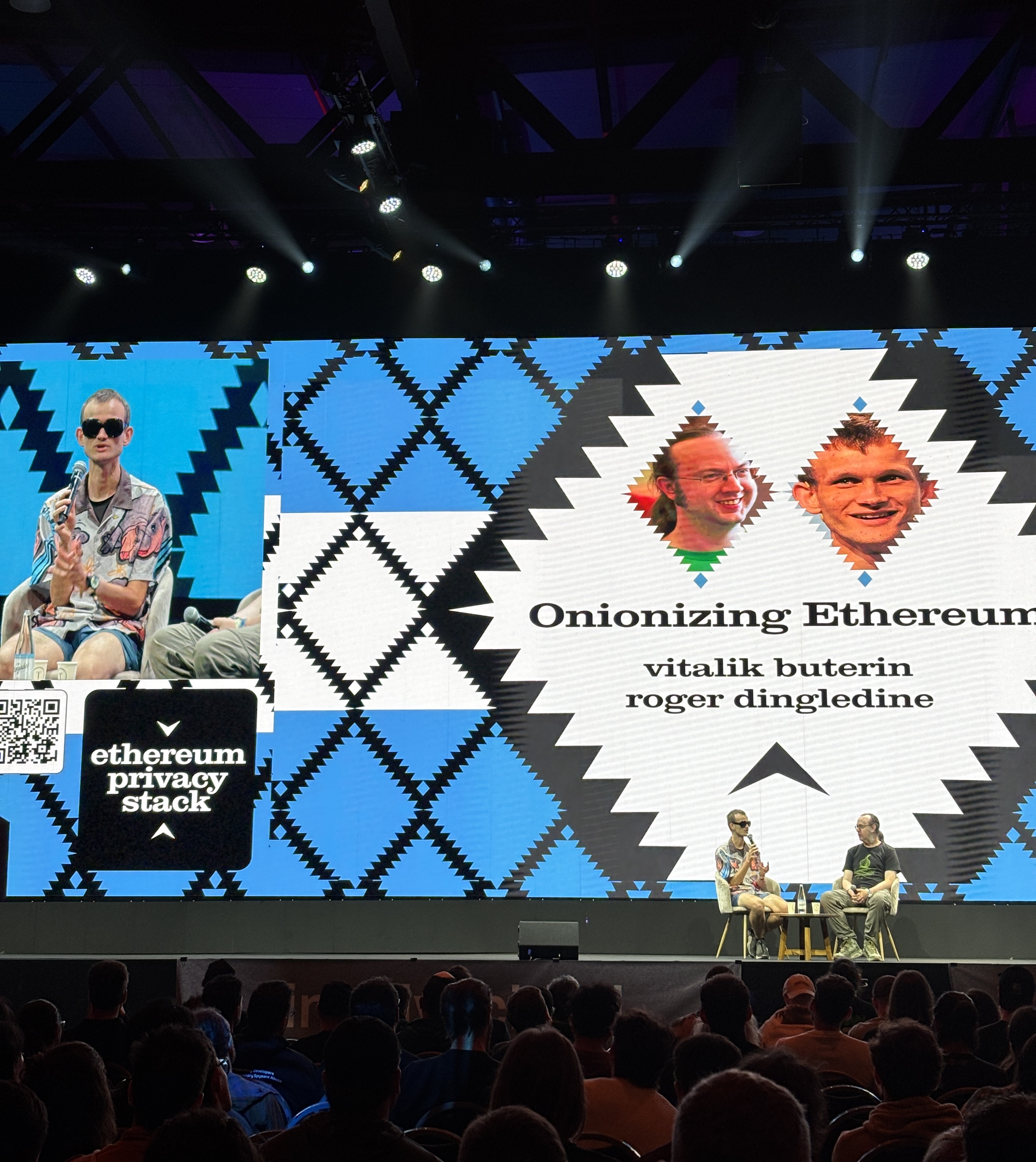 Vitalik Buterin en escena: una charla sobre privacidad, infraestructura y futuro de ETH.