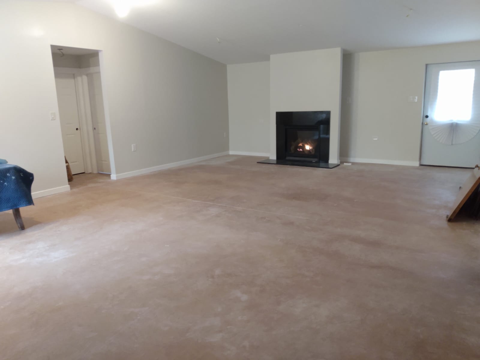 Large room with fireplace