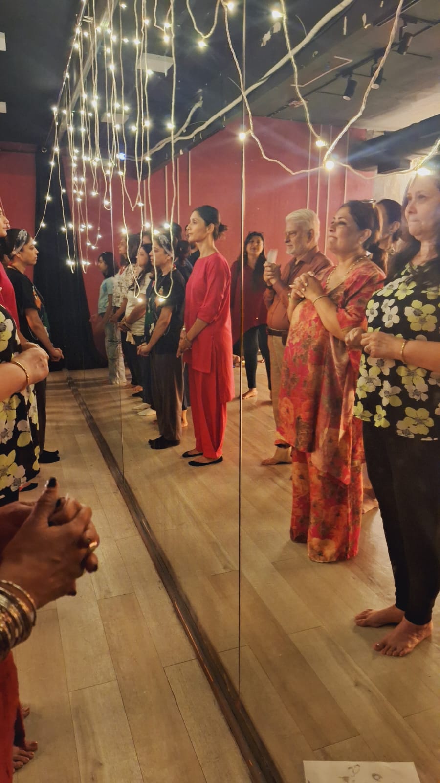 Group workshop with beautiful fairy lights ambiance