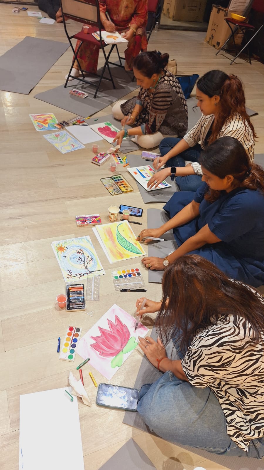 Art therapy workshop with watercolor painting