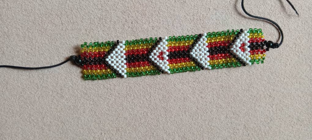 Beaded crafts - Arrow Pattern