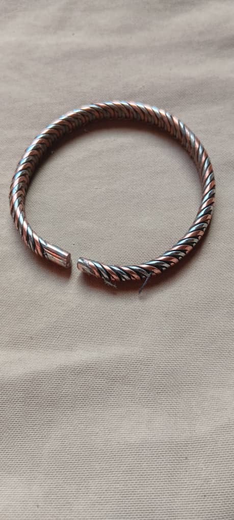 Closed Copper Twist Bangle